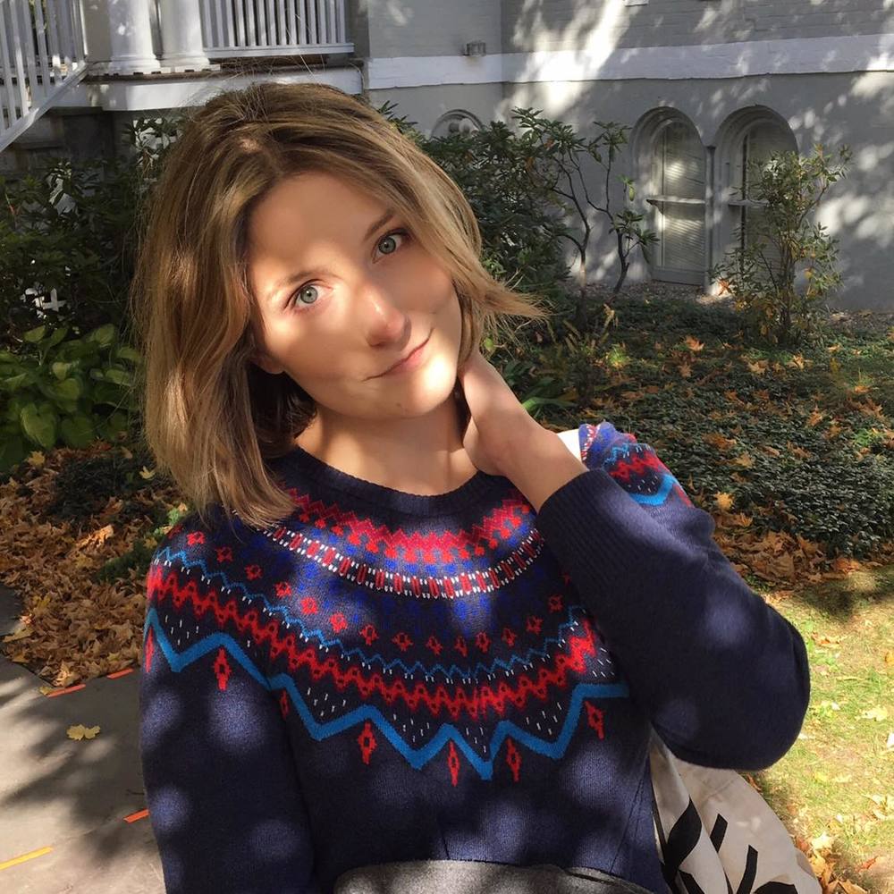 Meet your Posher, Hilary